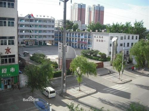 伊川县实验中学实景